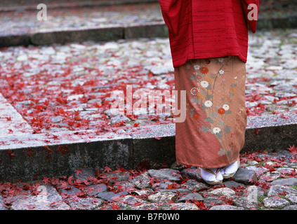 Frau trägt Kimono Stockfoto