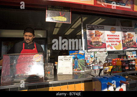 Wurst-Hersteller am Muscle Beach in Venice Los Angeles Kalifornien USA Stockfoto