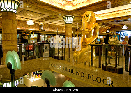 Die meisten berühmten Kaufhaus Harrods in London Knightsbridge Stockfoto