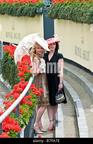 Mode in Royal Ascot 2008, England UK Stockfoto