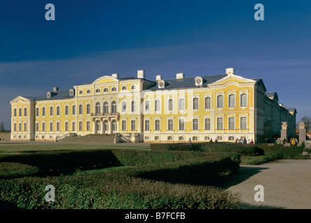 Hauptfassade des Rundale Palace in Pilsrundale Lettland Stockfoto