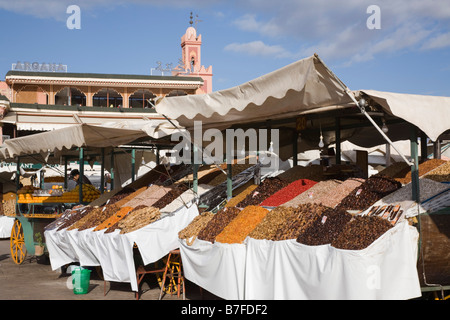 Marrakesch Marokko Nordafrika Obst Stände auf Platz Djemma el Fna Platz in der Medina Stockfoto