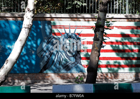 Anti-amerikanischen Anti-amerikanische Wandbild Propaganda zeigt der Statue der Freiheit Skelett ehemalige uns Vereinigte Staaten Botschaft Teheran Stockfoto