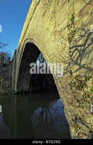 Die Brücke stellen in Old Aberdeen über den Fluss Don in Aberdeen, Schottland, Großbritannien. Stockfoto