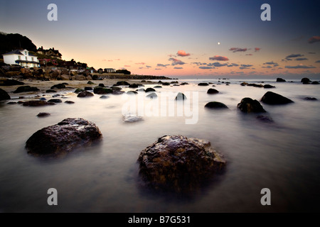 Abenddämmerung am Steephill Cove, Isle Of Wight Stockfoto