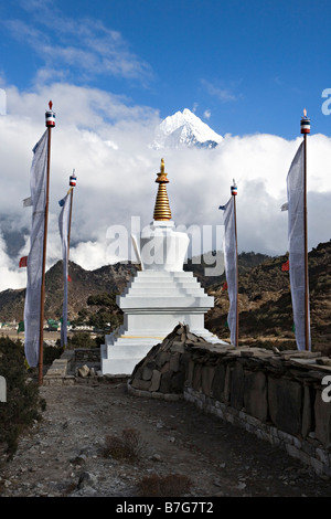 Chorten gewidmet dem Andenken von Mingma Norbu Sherpa in Nepal Stockfoto