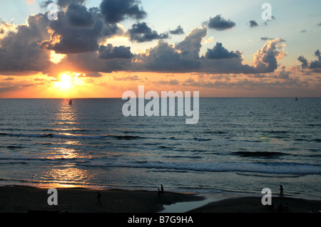 Herzliya Pituah tel Aviv Israel Sonnenuntergang herrlich mediterranen Stockfoto