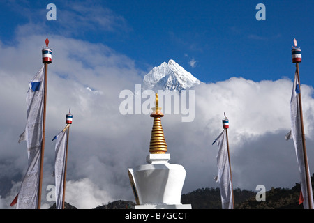 Chorten gewidmet dem Andenken von Mingma Norbu Sherpa in Nepal Stockfoto