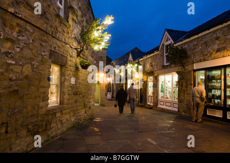 Bakewell Dorf genommen in der Nacht während Weihnachten Derbyshire Peak District England Stockfoto