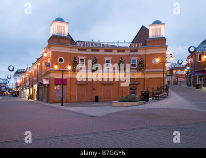 Chesterfield in der Nacht während Weihnachten Chesterfield Derbyshire England UK Stockfoto