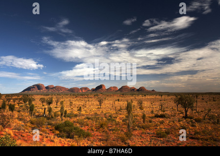 Katatjuta (The Olgas) bei Sonnenaufgang. Uluru-Katatjuta Nationalpark, Yulara, Northern Territory, Australien. Stockfoto