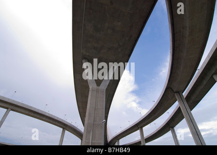 Hochstraßen an der Rama 9 Bridge, Bangkok. Thailand Stockfoto