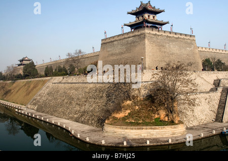 Verzierten Türmchen an einer Ecke der Stadtmauer, die Xian in China umkreist. Stockfoto