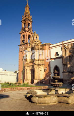 Plaza und Templo de San Francisco in Zamora Michoacan, Mexiko Stockfoto