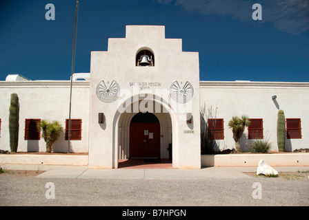 USA, Arizona, San Xavier Mission San Xavier Del Bac mission Schule Stockfoto
