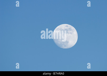 Full Moon rising über Bleaklow Peak District Derbyshire UK Stockfoto