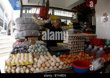 Lokalen Ei Verkäufer im chinesischen Guangzhou China Stockfoto