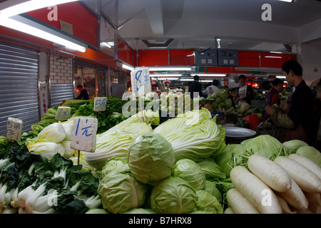 Chinesische Greens auf Verkauf im lokalen Markt Stockfoto