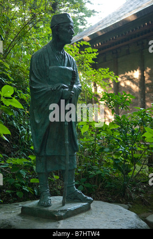 Eine Statue von Matsuo Basho am Chusonji Tempel, Hiraizumi, Japan 28. August 2008. Stockfoto