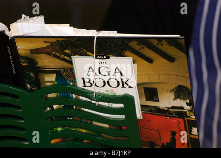 AGA-Kochbuch auf Stand hautnah Stockfoto