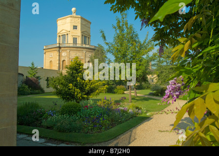 Turm der Winde, Radcliffe Sternwarte, Green Templeton College Garden, Oxford Stockfoto