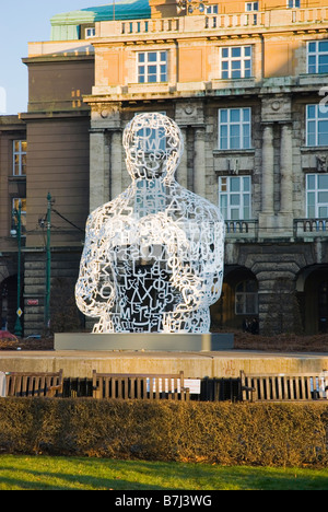 Skulptur wir von Jaume Plensa Nam Jana Palacha Square in Prag Tschechische Republik Stockfoto