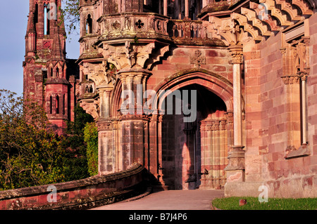 Eingang von Schloss Sobrellano in Comillas, Kantabrien, Spanien Stockfoto