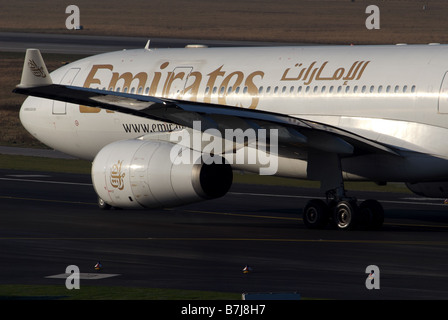 Emirate Airways Airbus A330-200 zivile Verkehrsflugzeug, Flughafen Düsseldorf, Deutschland. Stockfoto