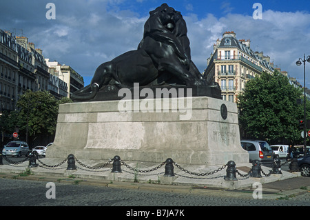 Paris, der Löwe von Belfort, am Place Denfert-Rochereau. Stockfoto