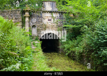 Das Coates-Portal zu den Sapperton-Tunnel auf der Themse Severn Kanal, Coates, Gloucestershire Stockfoto