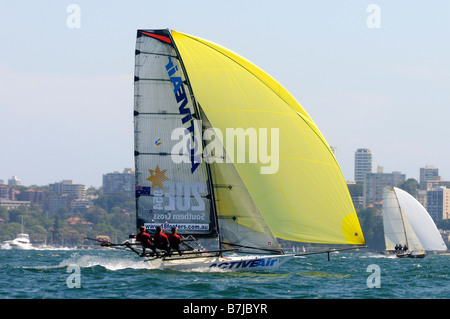 18 ft-Skiff-Rennen in Sydney Hafen Australien Baot activeair Stockfoto