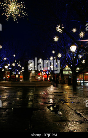 Weihnachtsbeleuchtung in Sloane Square, Belgravia, London Stockfoto