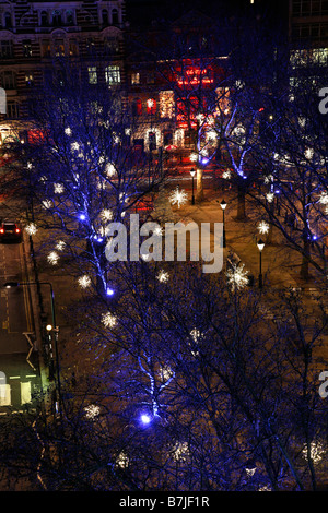 Luftaufnahme der Weihnachtsbeleuchtung in Sloane Square, Belgravia, London Stockfoto