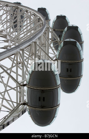 Gondeln auf dem London Eye Ansicht von unten. Stockfoto