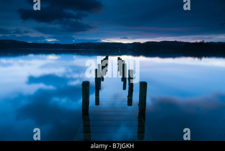 Windermere im Morgengrauen, Lake District, Cumbria, England Stockfoto