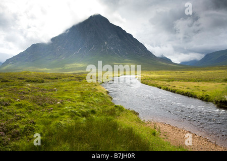 Der Fluß Etive und Stob Dearg in den Pass von Glencoe, Highland, Schottland Stockfoto