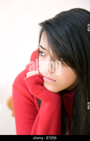 Gelangweilte Teenager-Mädchen von 15 Stockfoto