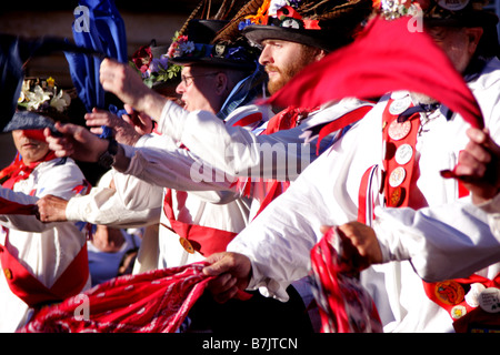 Morris Dancers in Woodstock, Oxfordshire für Bürgermeister Mock Feier 2008 Stockfoto