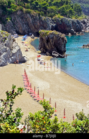 Maratea, an der Westküste des südlichen Italien, mit Blick auf den Golf von Policastro im Tyrrhenischen Meer, gegründet 8.-C v. Chr. von den Griechen: Marina Beach südlich der Stadt. Stockfoto