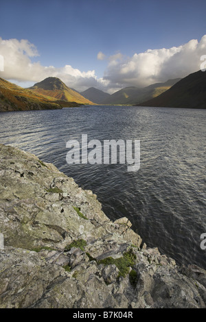 Blick über Wastwater See Yewbarrow und großen Giebel, tiefste, Lake District, Cumbria, UK Stockfoto