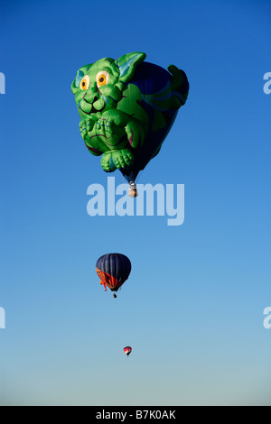 Ballons steigen in die Luft bei der 2008 Albuquerque International Balloon Fiesta am 10. Oktober 2008 im Ballon Fiesta Park. Stockfoto