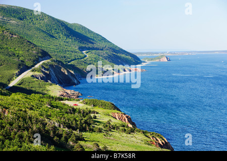 Ansicht der Cabot Trail und St.-Lorenz-Golf, Cape Breton Highlands National Park, Nova Scotia, Kanada Stockfoto