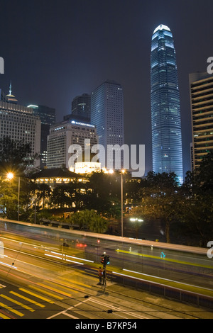 Verschieben von Verkehr Nachtszene, Central District, Hong Kong, China Stockfoto