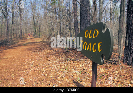 Ein Zeichen entlang der alten Natchez Trace in Tennessee. Stockfoto