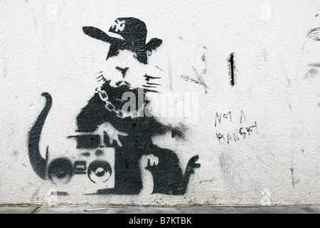 Ein Stück der Graffiti Künstler Banksy Arbeit in London Stockfoto