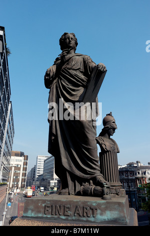 Die Statue, die feine Kunst auf Holborn Viaduct in London Stockfoto