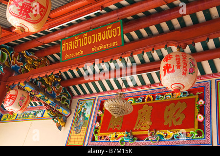 Chinesische Tempel in der Nähe von Saphan Taksin Skytrain Station Bangkok Thailand Asien Stockfoto