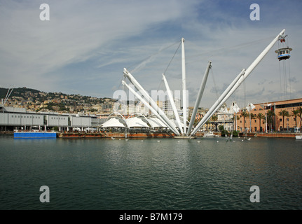 Die Bigo-Kran von Renzo Piano, Genua alten Hafen Porto Antico, Italien Stockfoto