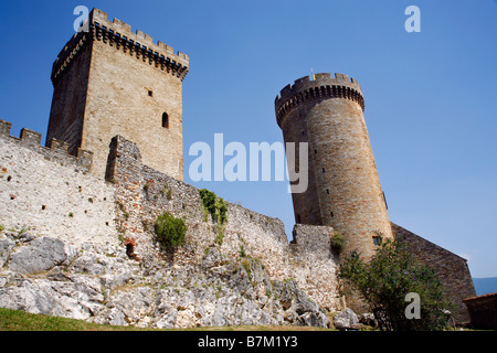 Ein Blick auf die Burg von Foix, Frankreich. Tor zu den Pyrenäen Stockfoto