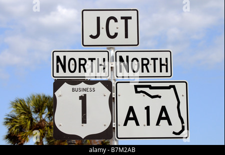 Amerikanischen Highway-Schilder-Beschilderung an einer Straßenkreuzung in Florida USA Stockfoto